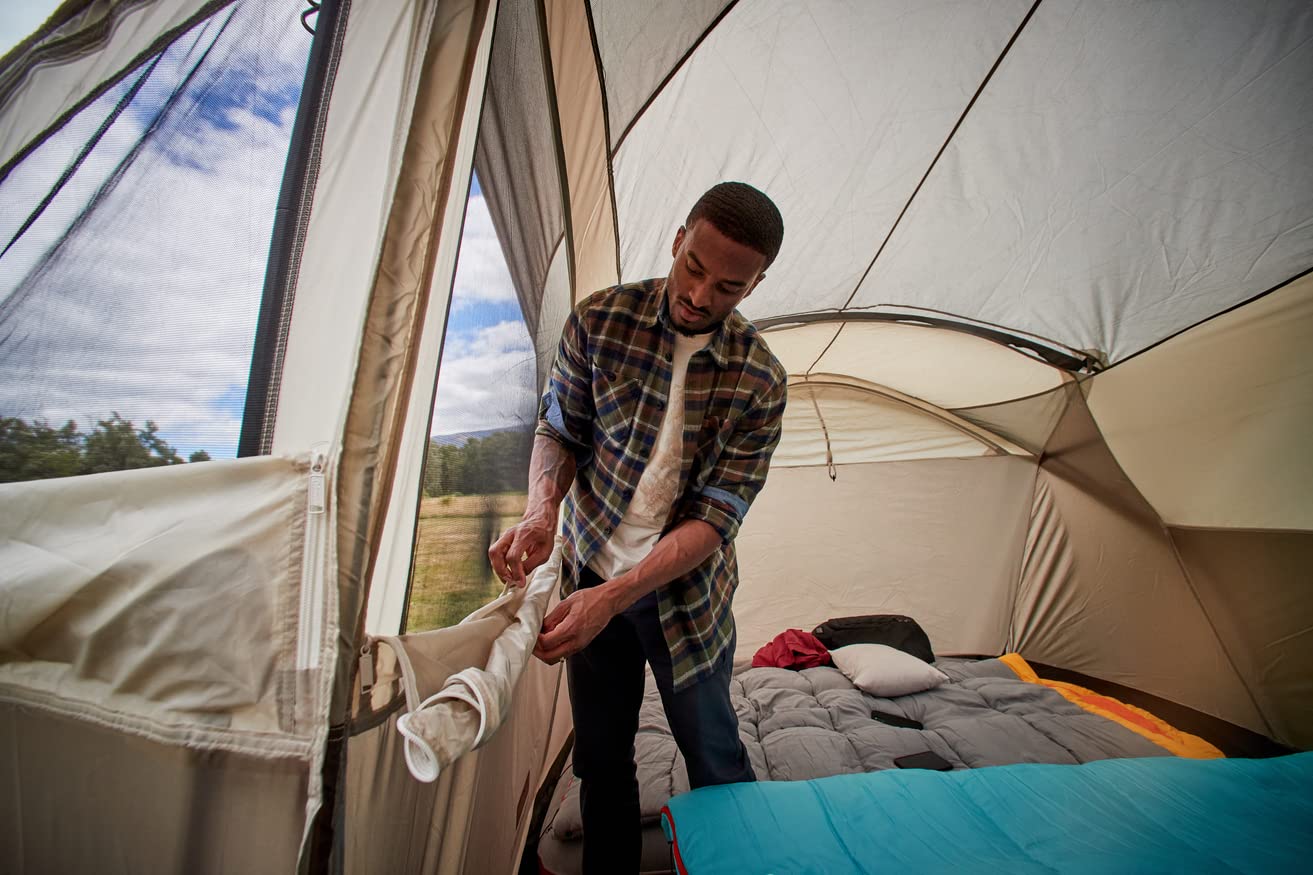 Coleman WeatherMaster 10-Person Weatherproof Camping Tent, Large Family Tent with Room Divider, Included Rainfly and Strong Frame Withstanding Winds up to 35MPH