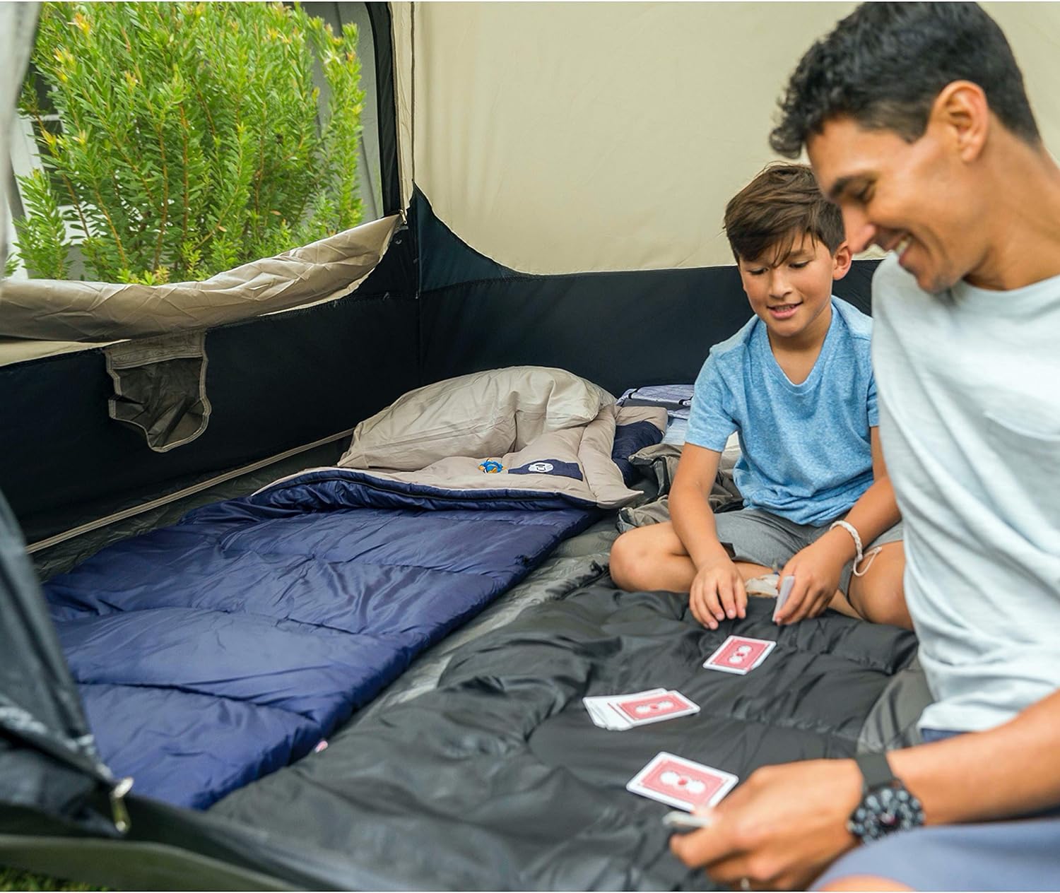 Coleman Brazos Cold-Weather Sleeping Bag, 20°F/30°F Lightweight Camping Sleeping Bag for Adults, No-Snag Zipper with Stuff Sack Included, Machine Washable