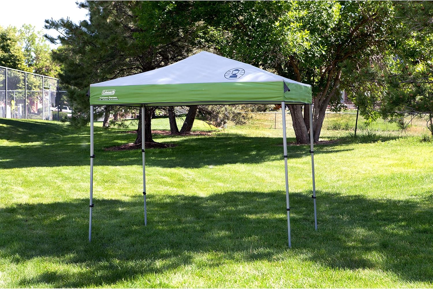 Toldo Coleman Canopy con instalación instantánea, toldo con bolsa de transporte con ruedas que se instala en aproximadamente 3 minutos, toldo de 7 x 5 pies, 10 x 10 pies o 12 x 12 pies para eventos deportivos, tailgating, campamentos y más 